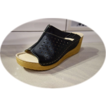 Skórzane klapki czarne obcas 6,5 cm 41