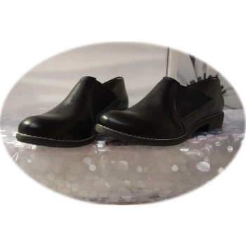 Skórzane półbuty czarne obcas 2,5 cm