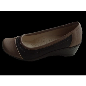 BnW Skórzane brązowe czółenka na koturnie