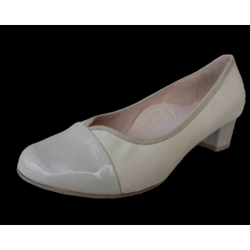 BnW Skórzane beżowe czółenka o tęgości G 1/2