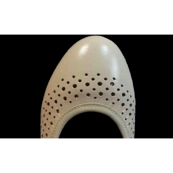 BnW Skórzane beżowe czółenka Filipczyk na bardzo szeroką stopę
